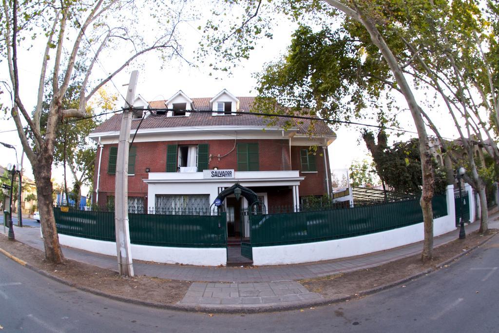 Salvador Hostal & Cafe Santiago Exterior foto